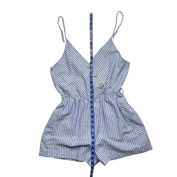 PURPLE SNOW Women's White Blue Striped Linen Blend Romper Size Large NWOT - Picture 7 of 8